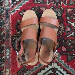 Nude Wedges